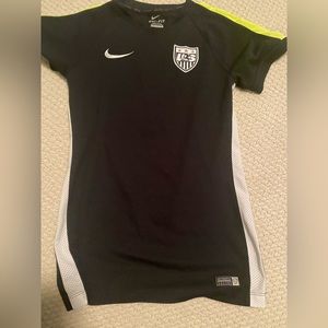 USA WOMENS SOCCER TEAM JERSEY SIZE XS